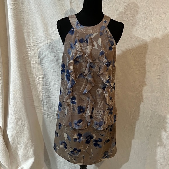 Ann Taylor Dresses & Skirts - Ann Taylor matching‎ top and skirt, size 6